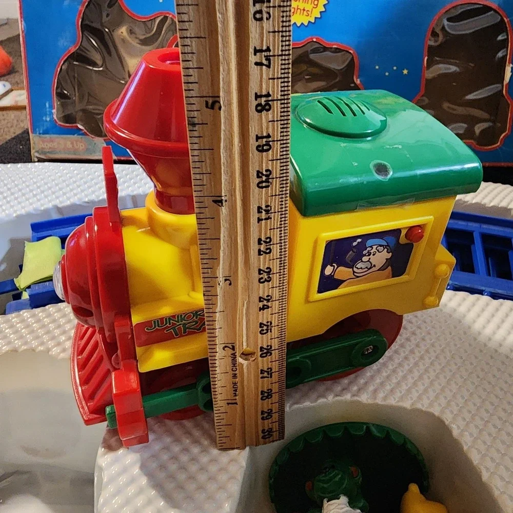 Vintage Peek-A-Babe Battery Operated Musical Circus Train READ DESCRIPTION‎
